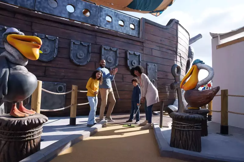 pirate themed mini golf
