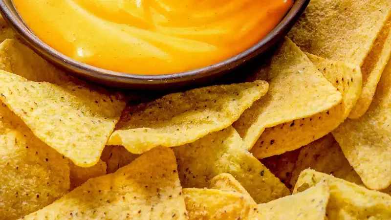 nachos and cheese