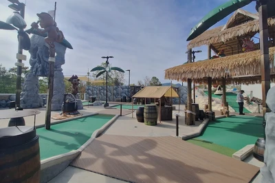 Sky Pirates course on sunny day